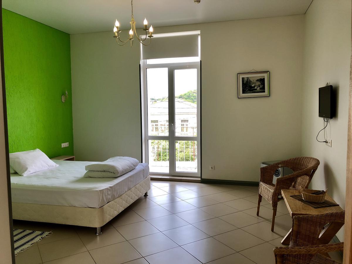 HELIOPARK Gora Bagrata Hotel Sukhumi Bagian luar foto